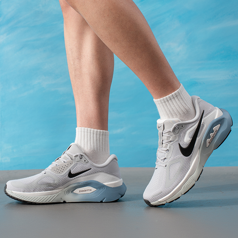 Мужские кроссовки Nike, оригин – обзор и цена Lightweight Road Running Shoes