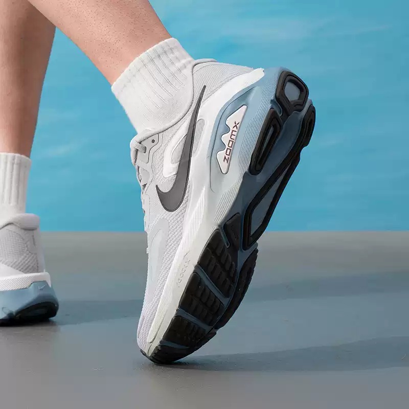 Мужские кроссовки Nike, оригин – обзор и цена Lightweight Road Running Shoes
